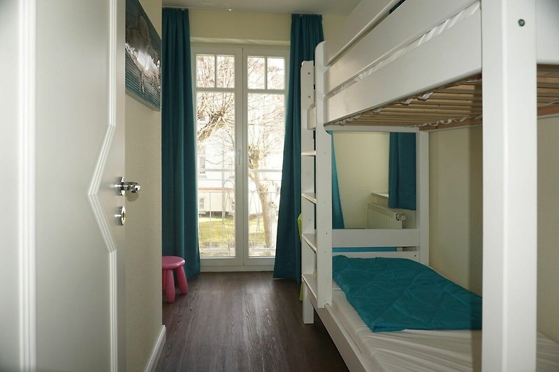 zweites Schlafzimmer mit Etagenbett