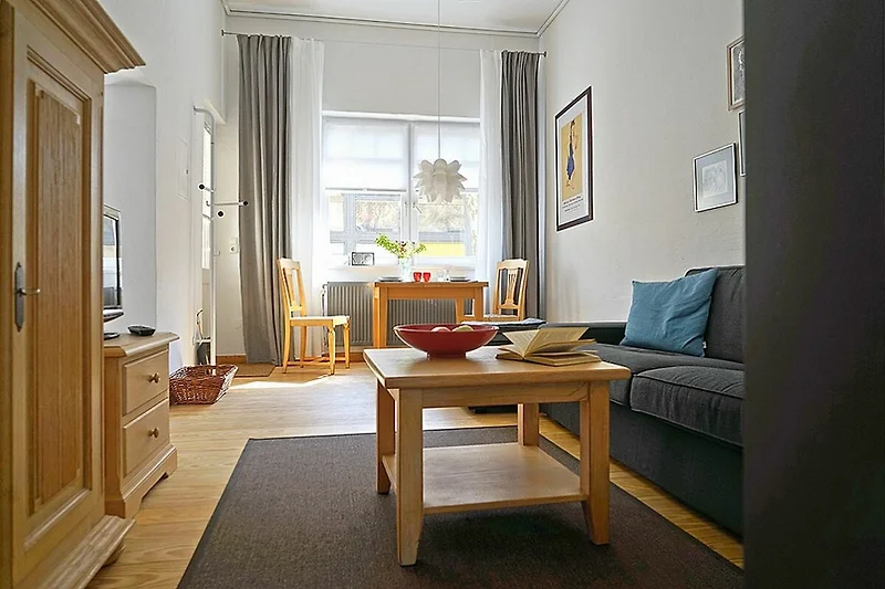 Wohnzimmer mit Sofa