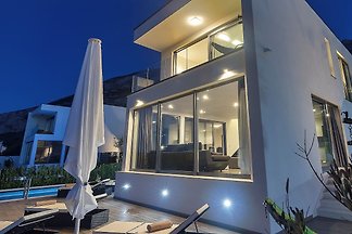 Moderne und gemütliche Villa