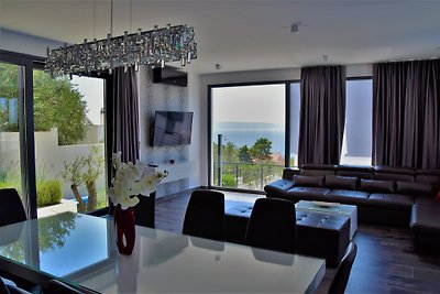 Moderne Villa Selina mit Pool