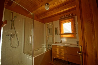 Natur pur : Holzhaus am Meer
