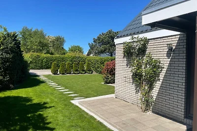 Casa nel verde con ampio giardino