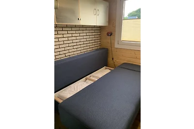 Kleines Haus mit großem Garten