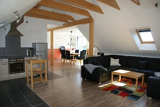 Download Ein schlafzimmer zur miete in langen strand Desktop Wallpaper