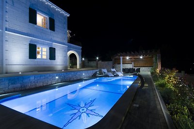 Villa Goran mit Swimmingpool