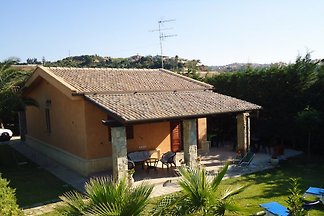 Belle villa avec jardin et piscine
