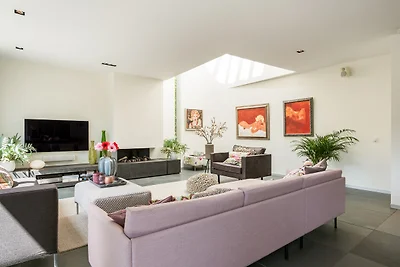 Villa Red Cedar