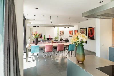 Villa Red Cedar