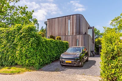 Villa Red Cedar