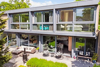 Villa Red Cedar