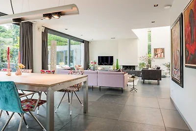 Villa Red Cedar