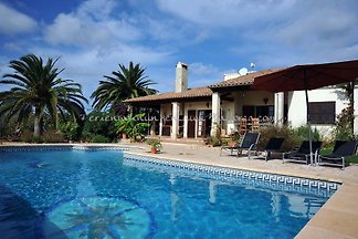 2479 Finca à cala Murada