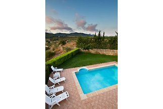 Finca Mas d'Alerany 8-16 pax Pool