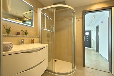 Villa Crystallina