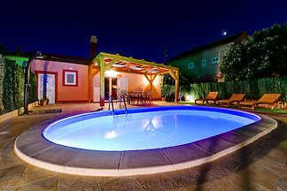 VILLA ORANGE AVEC PISCINE CHAUFFÉE