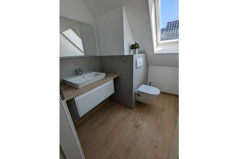 Kleines Bad/ WC modernisiert 2024