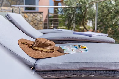 Ferienwohnung SEA VIEW mit Pool, Meerblick und Grill 400m vom Strand