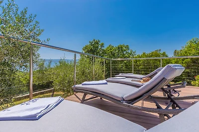 Ferienwohnung SEA VIEW mit Pool, Meerblick und Grill 400m vom Strand