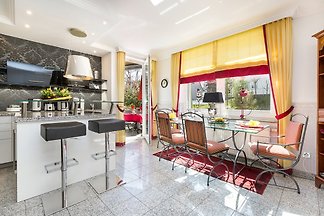 Villa A Cappella - Gelbe Orchidee -