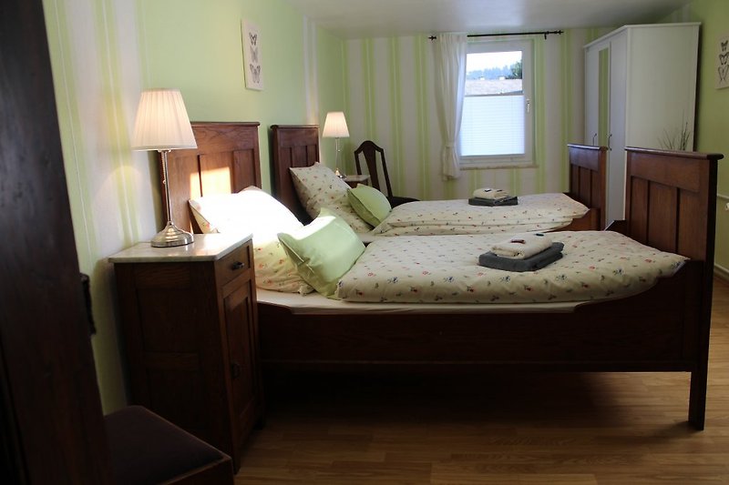 Schlafzimmer 4 mit zwei Einzelbetten 100x200