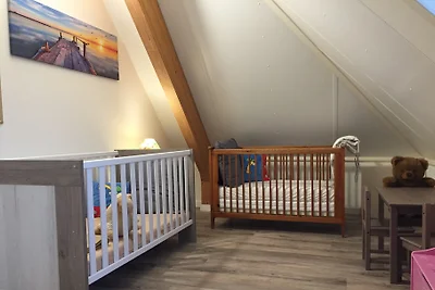 2 Babybettchen 120x60 und 140x70 cm 2 Babybettchen 120x60 und 140x70 cm