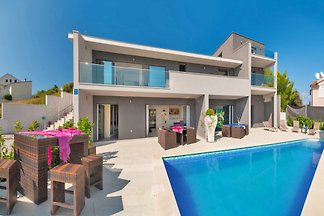 Villa Baileys