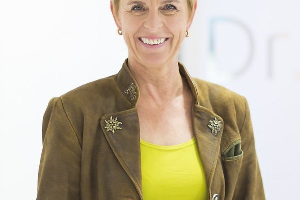Mrs. U. Preugschas Mrs. U. Preugschas