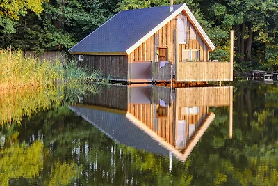 Bootshaus Ferienhaus auf dem See