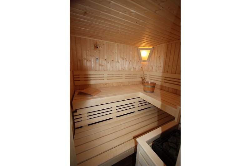 und Sauna...