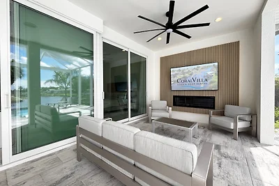 Villa Elements