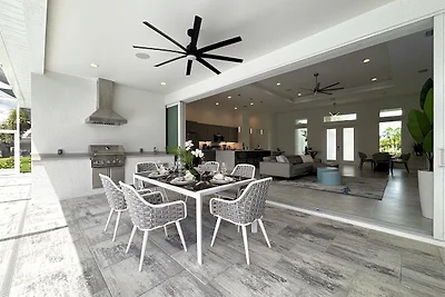 Villa Elements