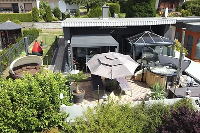 Exklusives *Haus am See* mit Boot