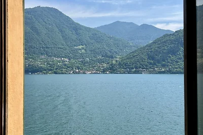 Romántico oasis justo en el lago