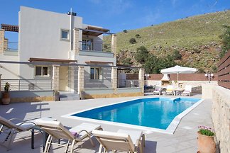 Stone & Green Villa