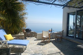 COTTAGE WITH SEA VIEW