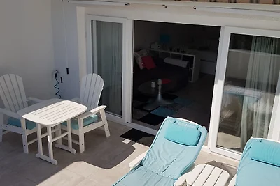 Moderne Einraum Wohnung