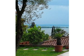 geräumige Wohnung mit Seeblick