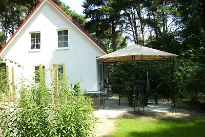 Lux. Casa vacanze sul lago vicino a Berlino