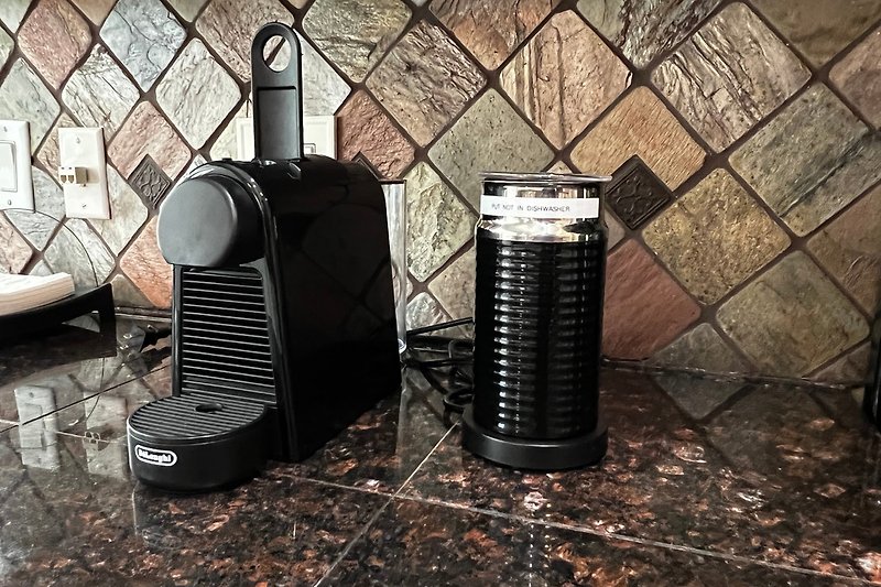 Nespresso Maschine mit Milchaufschäumer