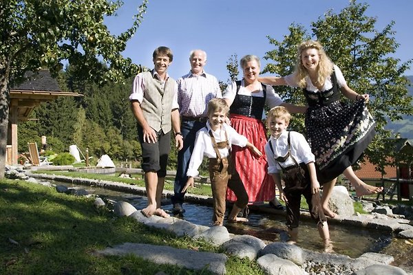 Frau A. Plattner Frau A. Plattner