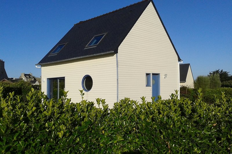 Ferienhaus in Kerlouan. Ferienhaus mit eingezäunten Garten  Ferienhaus direkt am Wanderweg
