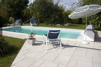 Ferienhaus mit Pool in Kerlouan