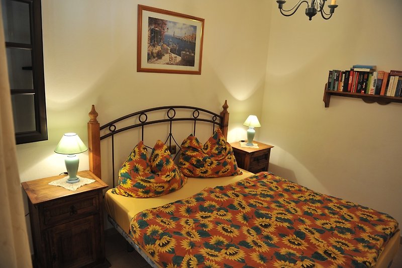 Sleep well in the Mexican double bed!