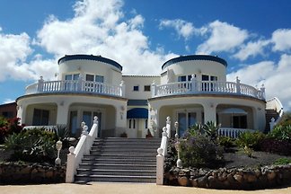 VILLA ROYAL B