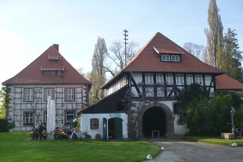 Rittergut Besenhausen, 2,5 Km