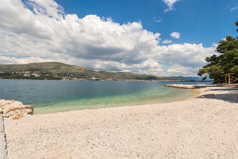 Place in general - Stari Porat beach in Okrug Donji