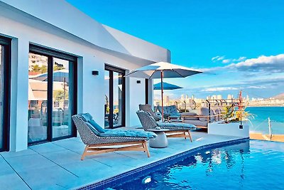 Luxuriöses Apartment mit Pool