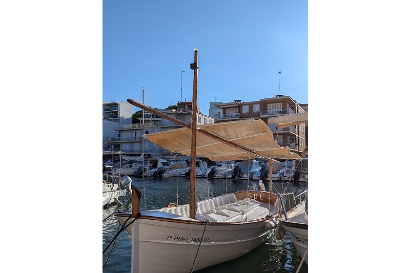 Was wäre Mallorca ohne seine traditionellen Fischerboote (Llauts)?