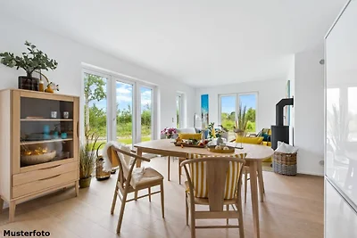 Von Manderley Garden View