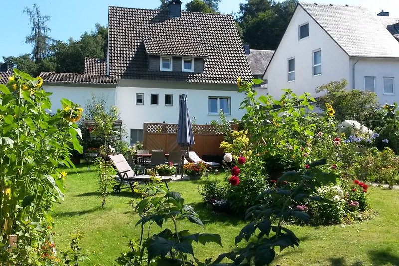 Ferienhaus mit großem Garten